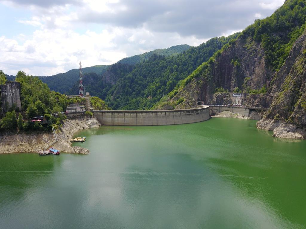 Hotel Calaretii Lui Tepes Capatineni-Paminteni Exteriér fotografie